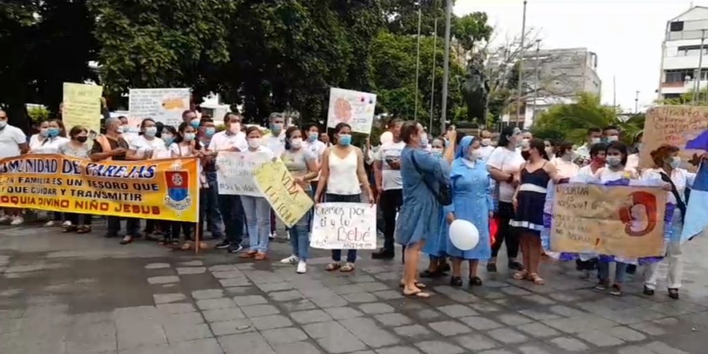 En Espinal también se manifestaron en contra de la despenalización del aborto.